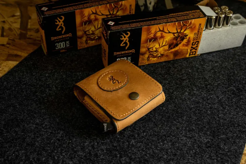 Crazy Horse Leather Cartridge Case – Magnum