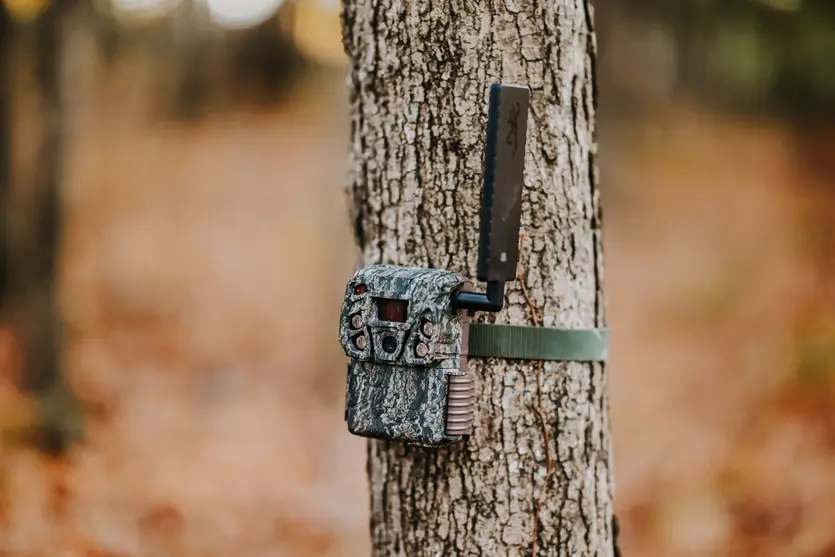 Defender Vision Pro HD AI Cellular Trail Camera