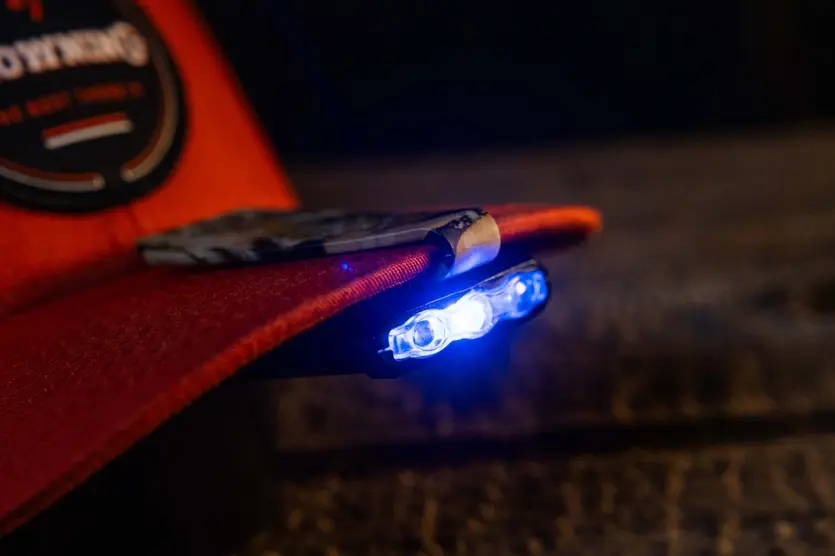 Night Seeker RGB Cap Light – Vista