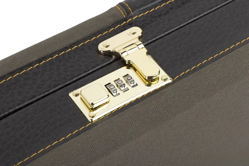 Laredo Fitted Case