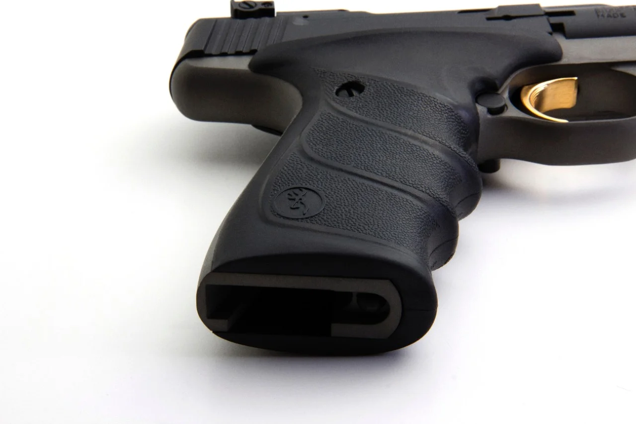 Browning Buck Mark Practical URX CA 22 LR 5 1/2 in. – Reliable Rimfire Pistol 6 Browning Buck Mark Practical URX, detail view