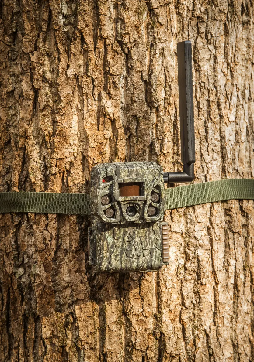 Defender Vision Pro HD AI Cellular Trail Camera