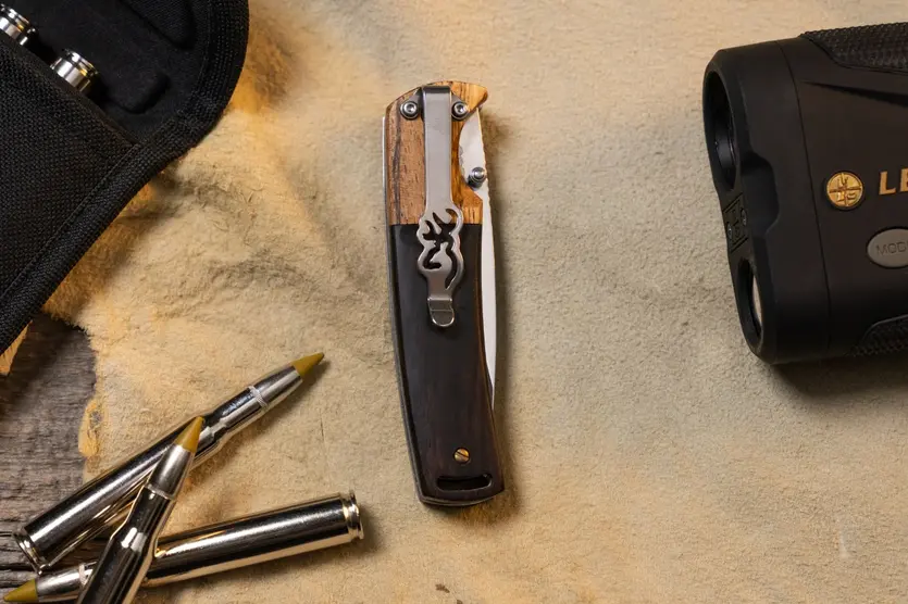 Buckmark Hunter Folder