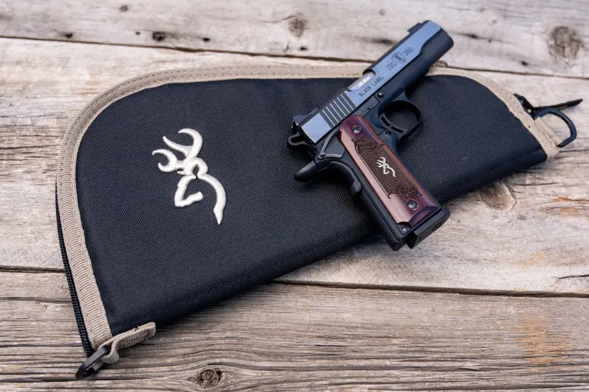 Plainsman – Pistol Rug 13" 