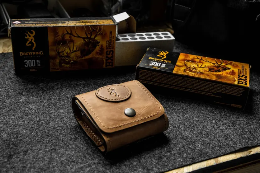 Crazy Horse Leather Cartridge Case – Magnum