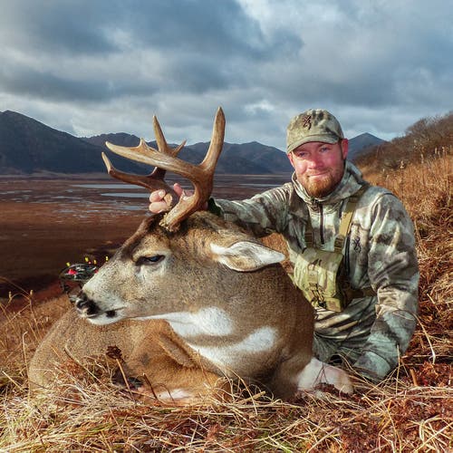 Nate Simmons in Browning hunting clothing with sitka deer.