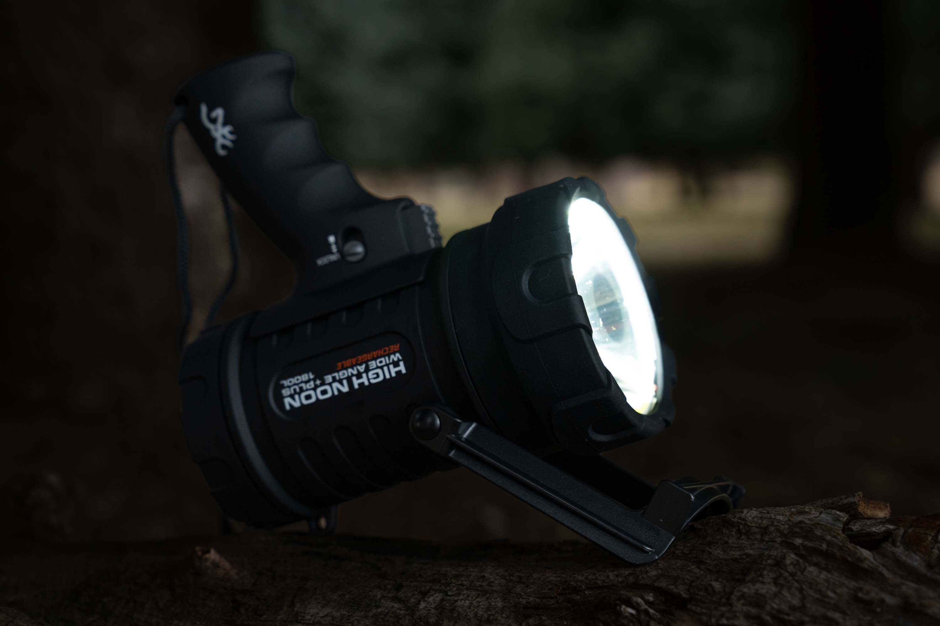 thumbnail image 2 of Browning High Noon Pro Black Rechargeable 1000 Lumen Spotlight (Model 7774) 2 of 2